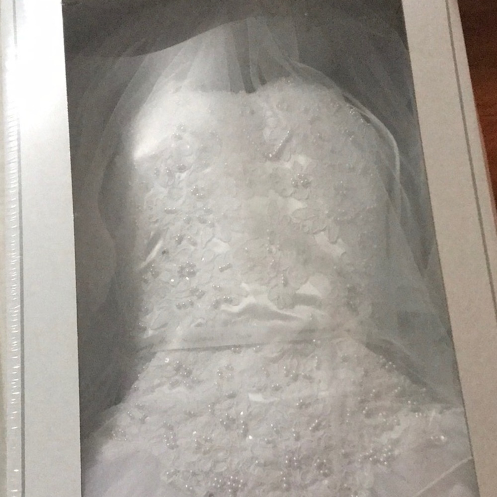 Wedding dress